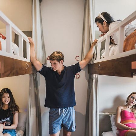 Roomates Surf Camp Canggu By Ini Vie Hospitality Exterior foto