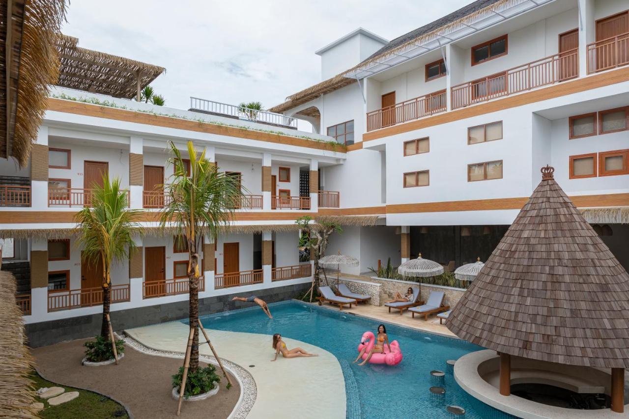 Roomates Surf Camp Canggu By Ini Vie Hospitality Exterior foto