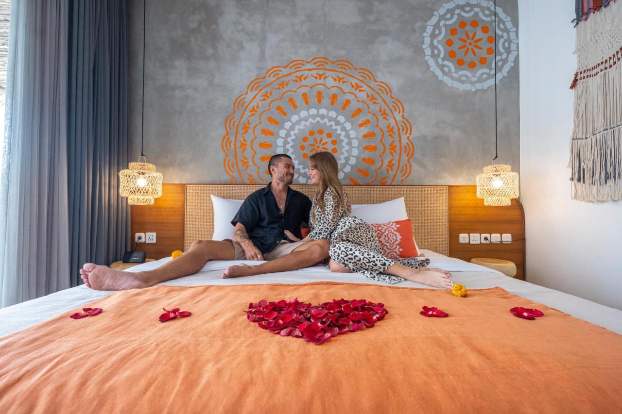 Roomates Surf Camp Canggu By Ini Vie Hospitality Exterior foto