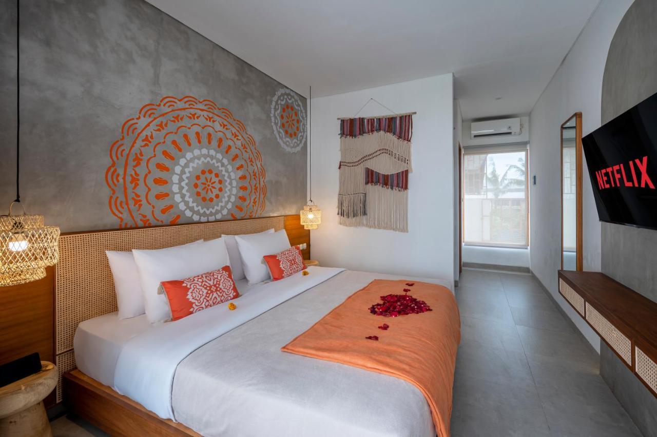 Roomates Surf Camp Canggu By Ini Vie Hospitality Exterior foto