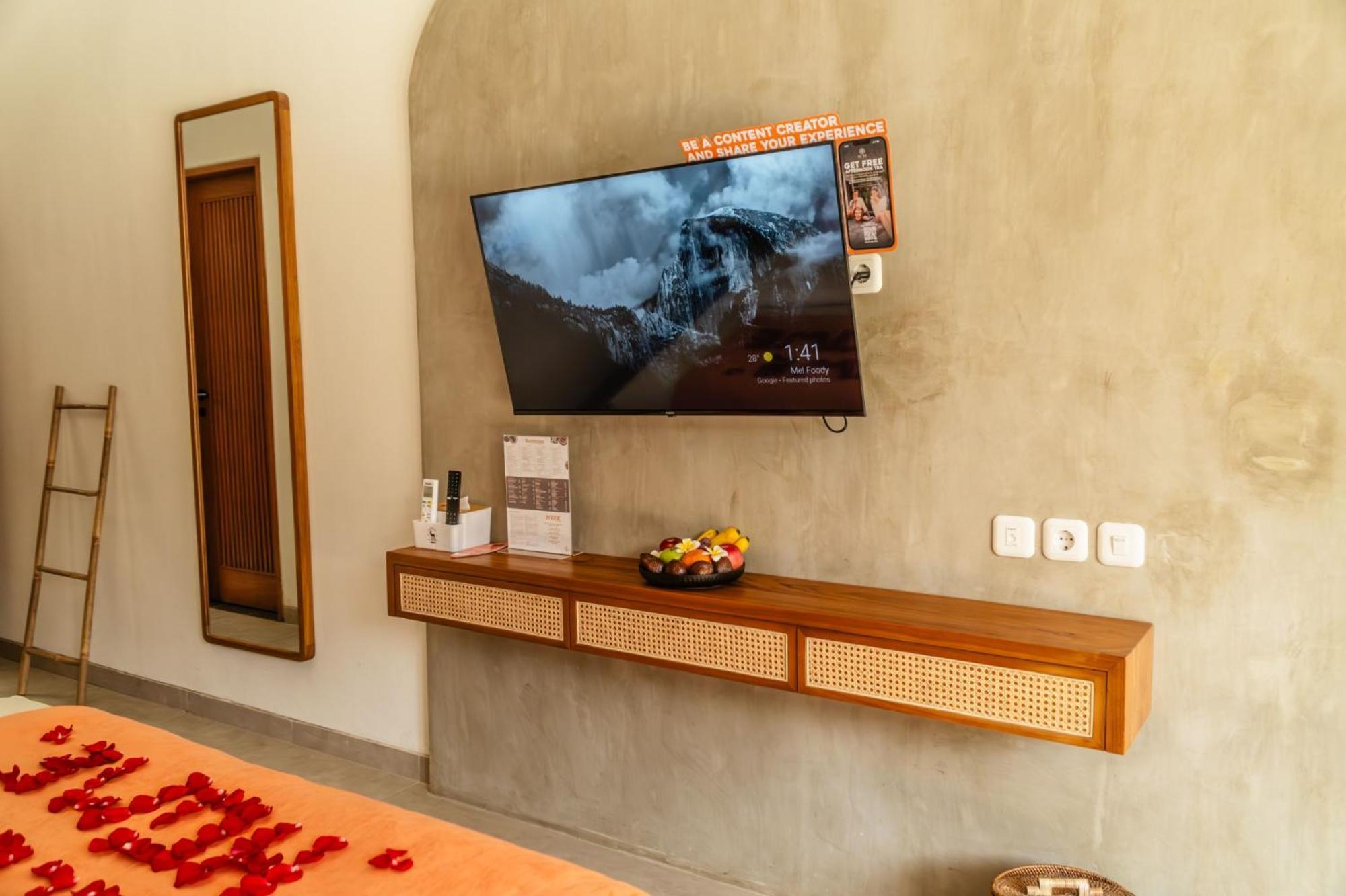 Roomates Surf Camp Canggu By Ini Vie Hospitality Exterior foto