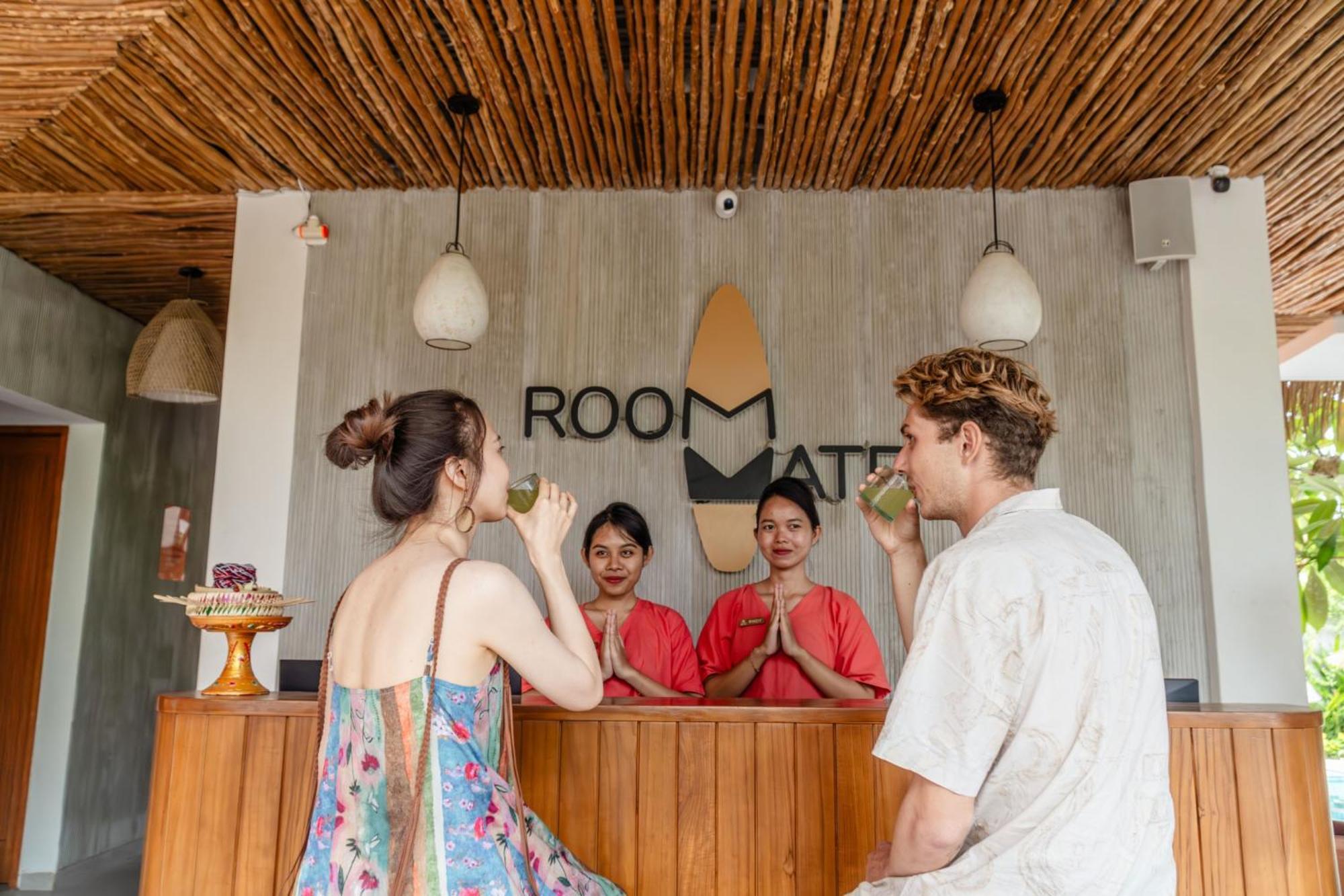 Roomates Surf Camp Canggu By Ini Vie Hospitality Exterior foto