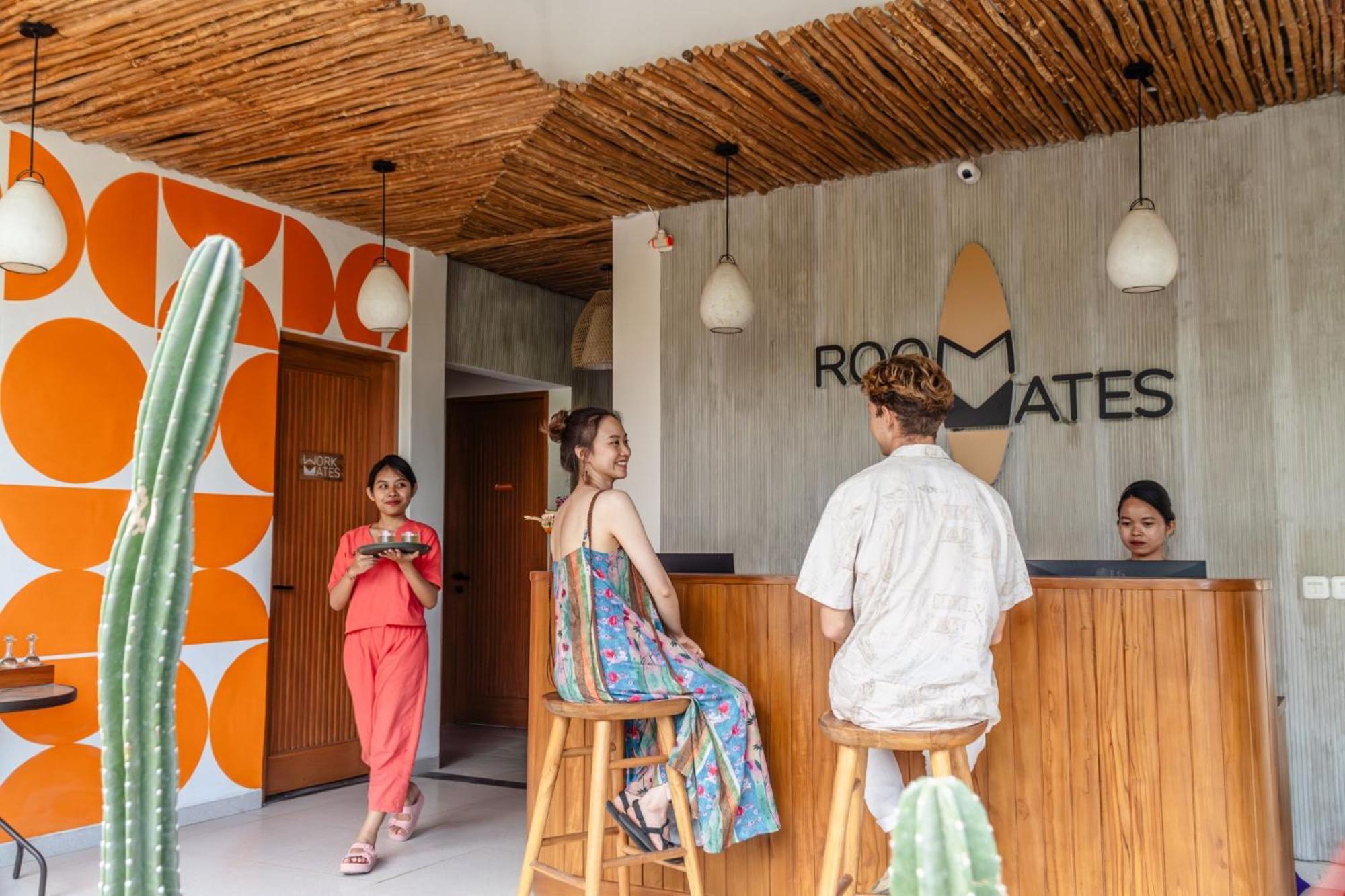 Roomates Surf Camp Canggu By Ini Vie Hospitality Exterior foto