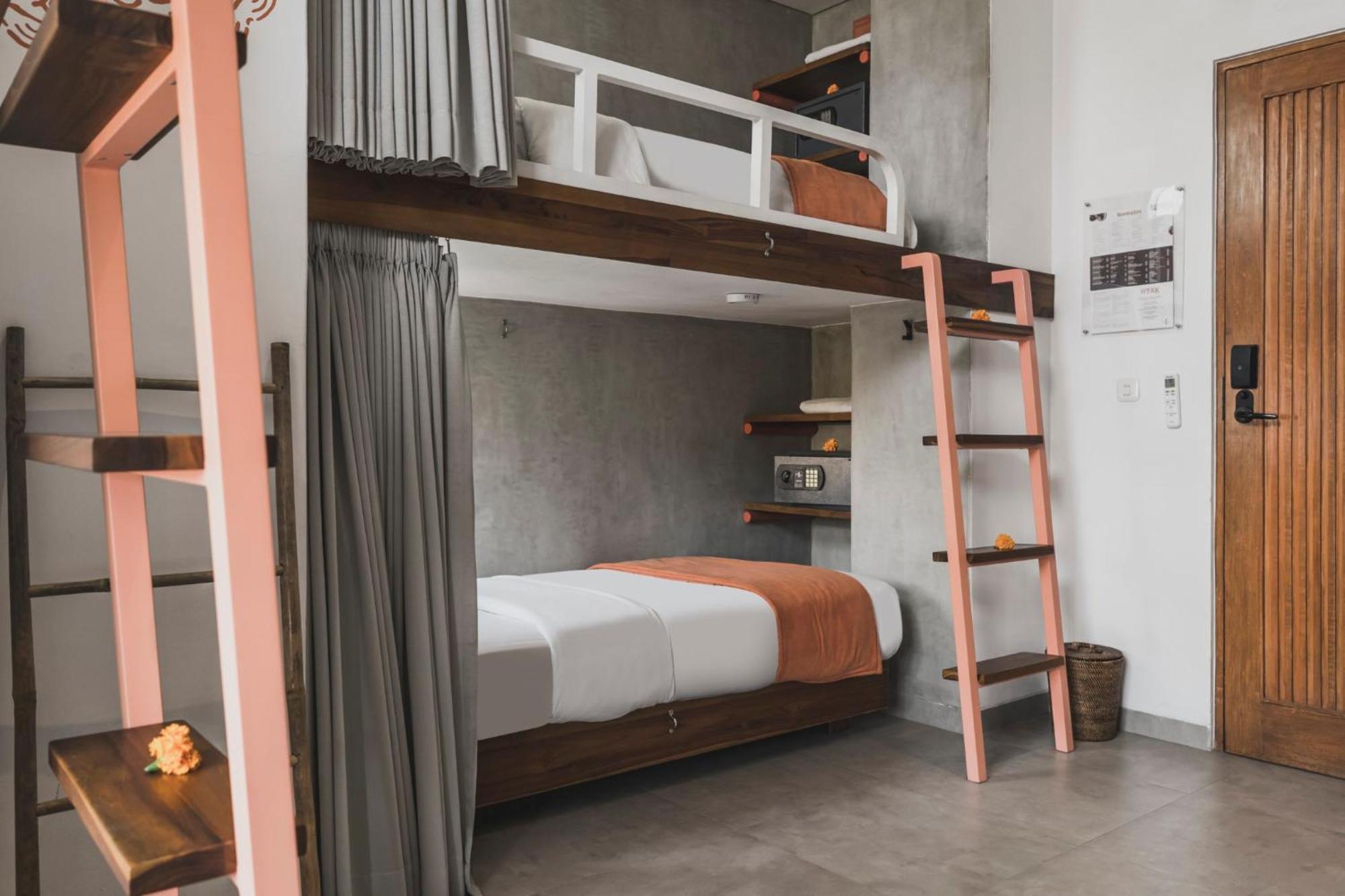 Roomates Surf Camp Canggu By Ini Vie Hospitality Exterior foto