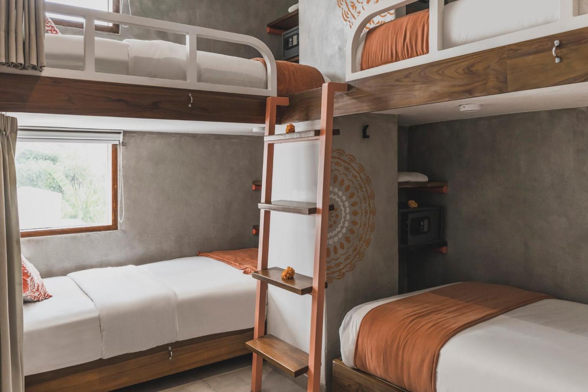 Roomates Surf Camp Canggu By Ini Vie Hospitality Exterior foto